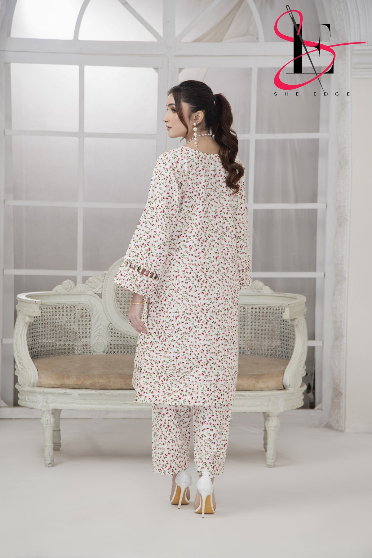 Soft Courtrai Digital Print Suit Two Pc