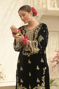 WINTERS VELVET ONE PC COLLECTION - می رقصم