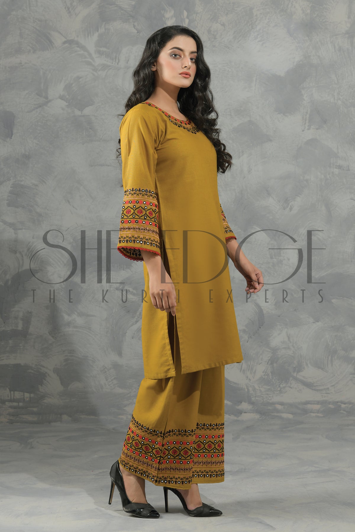 2pc Embroidered Khaddar Suit -  Winters 2022
