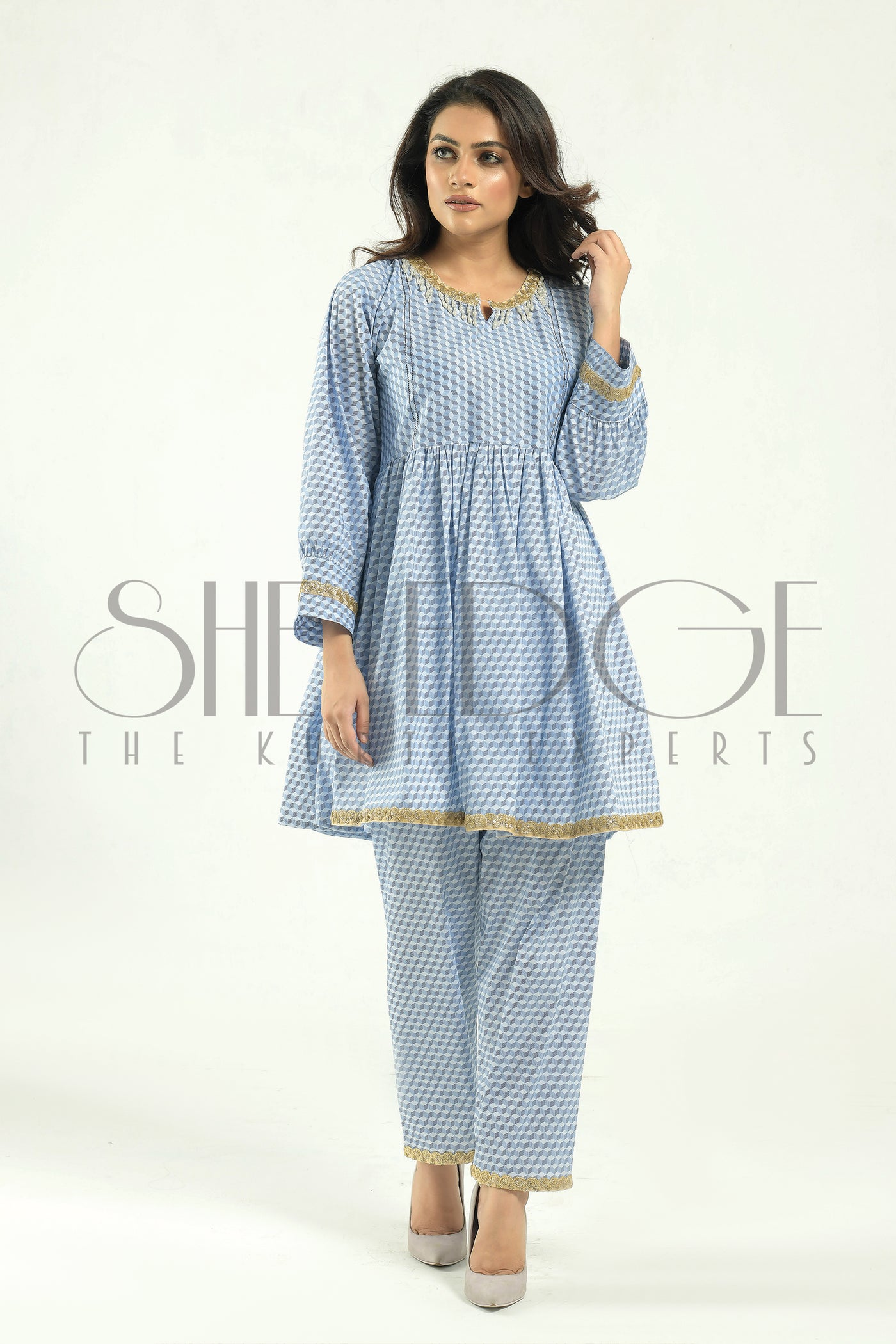 Cambric Cotton Suit - Fall 2022 SHE EDGE Cambric Cotton Suit - Fall 2022 SHE EDGE