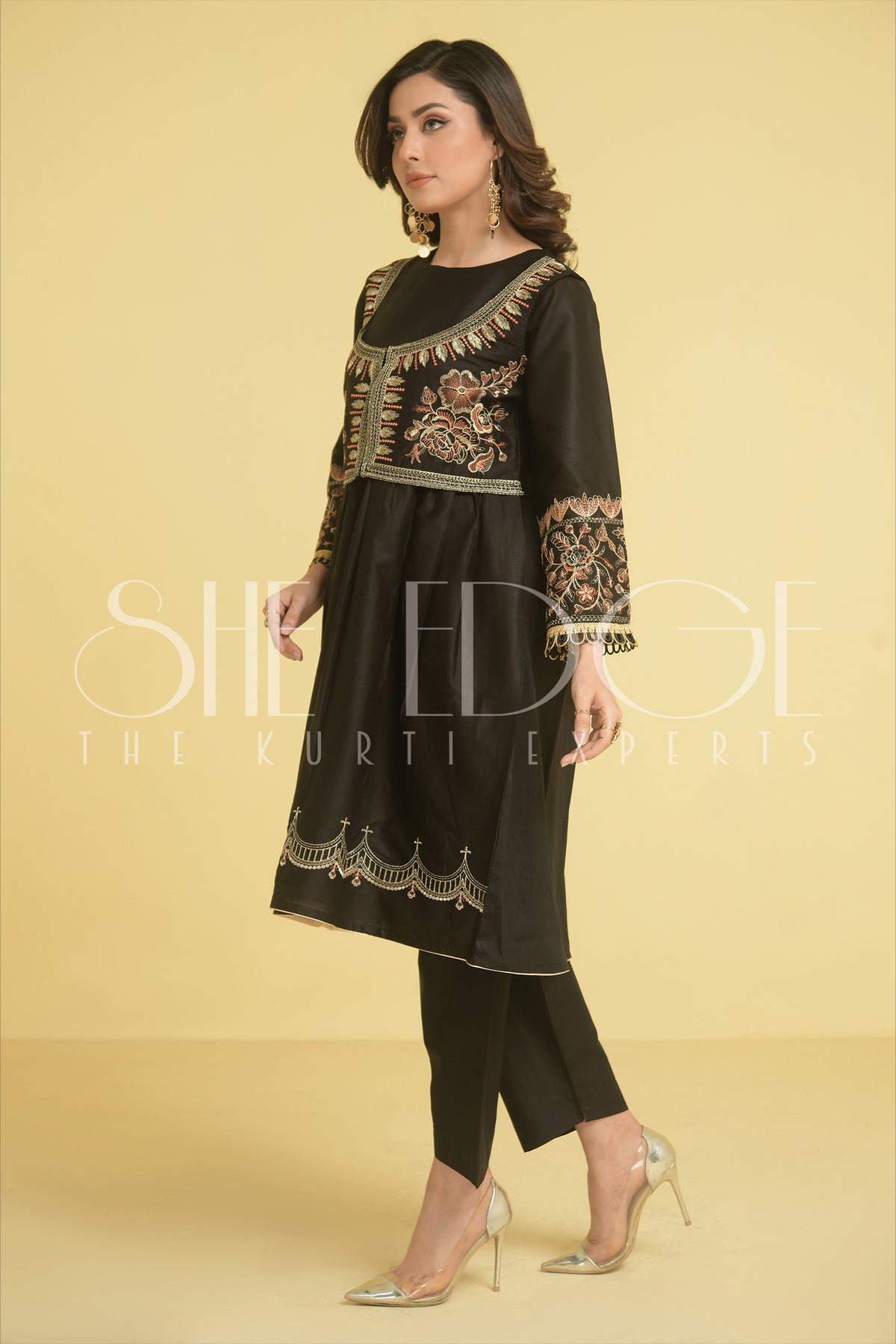 2 Piece Embroidered Lawn Suit -  Summers 2023